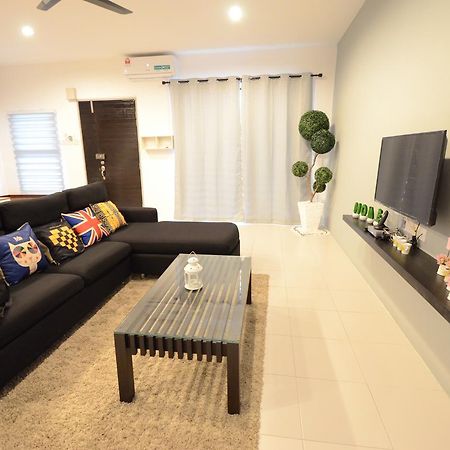 Decozy Homestay  Ipoh Zewnętrze zdjęcie